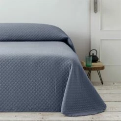 Vipalia - Colcha Bouti Pique 30% Algodón - 70% Poliester. Modelo Silver Cama 150 Cm - 250x260 Cm, Color Marino/Azul 15 Vipalia - Colcha Bouti Pique 30% Algodón - 70% Poliester. Modelo Silver Cama 150 Cm - 250x260 Cm, Color Marino/Azul -Forros De Cama Ventas 2024 025e8a692856bcfdb1e26228e97ac51085280c04 bcb12b84dd0a4033aa5a4f4c34e87f2d