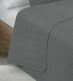 Colcha Lisa + Cojines Acolchada Belmonte Cama 90 Gris 180x260cm -Forros De Cama Ventas 2024 114d6afdcfaed331273a9711dc7d7a64620dc336 e4482610be5d4e819d4b86e8d03f4c2f