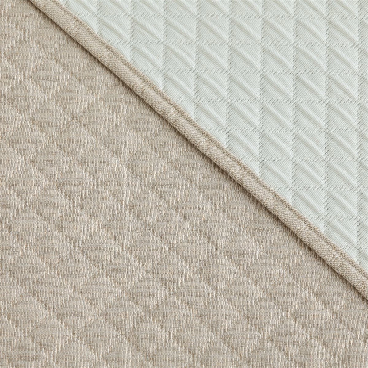 Vipalia - Colcha Bouti Pique 30% Algodón - 70% Poliester. Modelo Silver Cama 105 Cm - 200x260 Cm, Color Beige/Marfil 7 Vipalia - Colcha Bouti Pique 30% Algodón - 70% Poliester. Modelo Silver Cama 105 Cm - 200x260 Cm, Color Beige/Marfil - Imagen 5