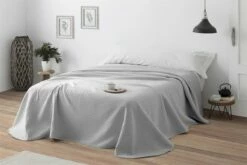 Vipalia - Colcha Bouti Pique 30% Algodón - 70% Poliester. Modelo Silver Cama 135 Cm - 235x260 Cm, Color Gris/Plata 13 Vipalia - Colcha Bouti Pique 30% Algodón - 70% Poliester. Modelo Silver Cama 135 Cm - 235x260 Cm, Color Gris/Plata -Forros De Cama Ventas 2024 3e48183ab8bfae607ab381ace42ffe3c61b3d339 3d7c4568853b429da0cc64efb836327d