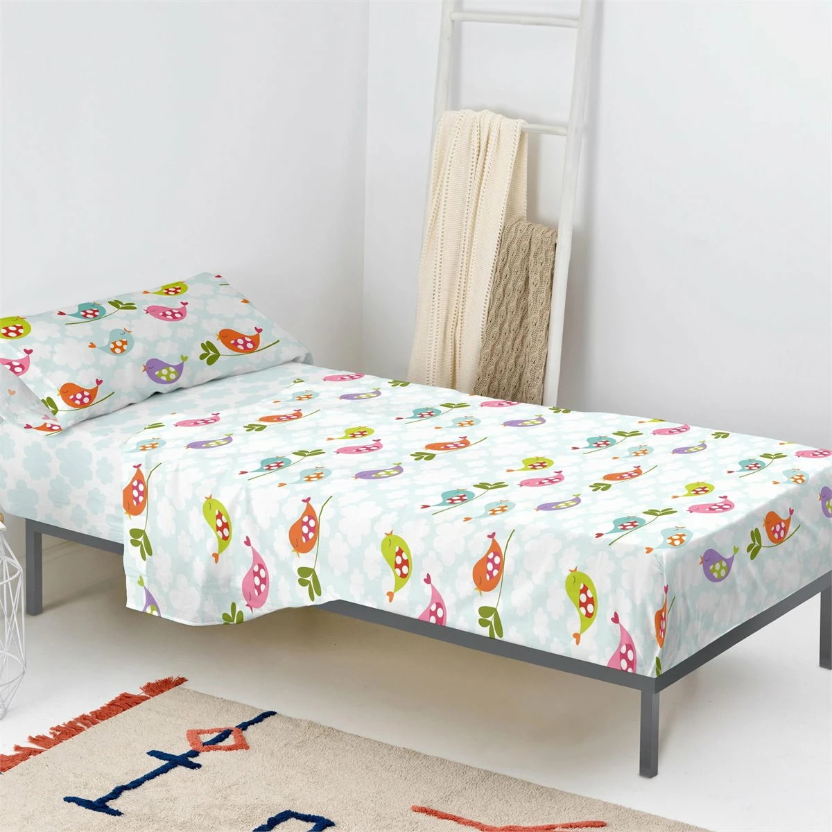 Little Birds Juego De Sábana Cama 80/90 (160x270 Cm) Multicolor 4 Little Birds Juego De Sábana Cama 80/90 (160x270 Cm) Multicolor - Imagen 2
