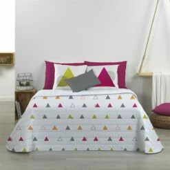 Colcha Bouti TIANGLE Pistacho 100gr Cama De 90