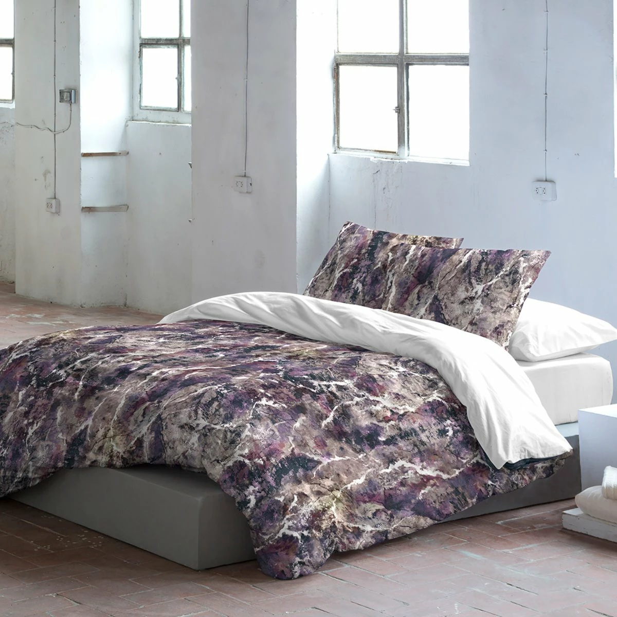 Guy Laroche Funda NórdicaHAZAR Violeta/blanco 140x200cm 5 Guy Laroche Funda NórdicaHAZAR Violeta/blanco 140x200cm - Imagen 3