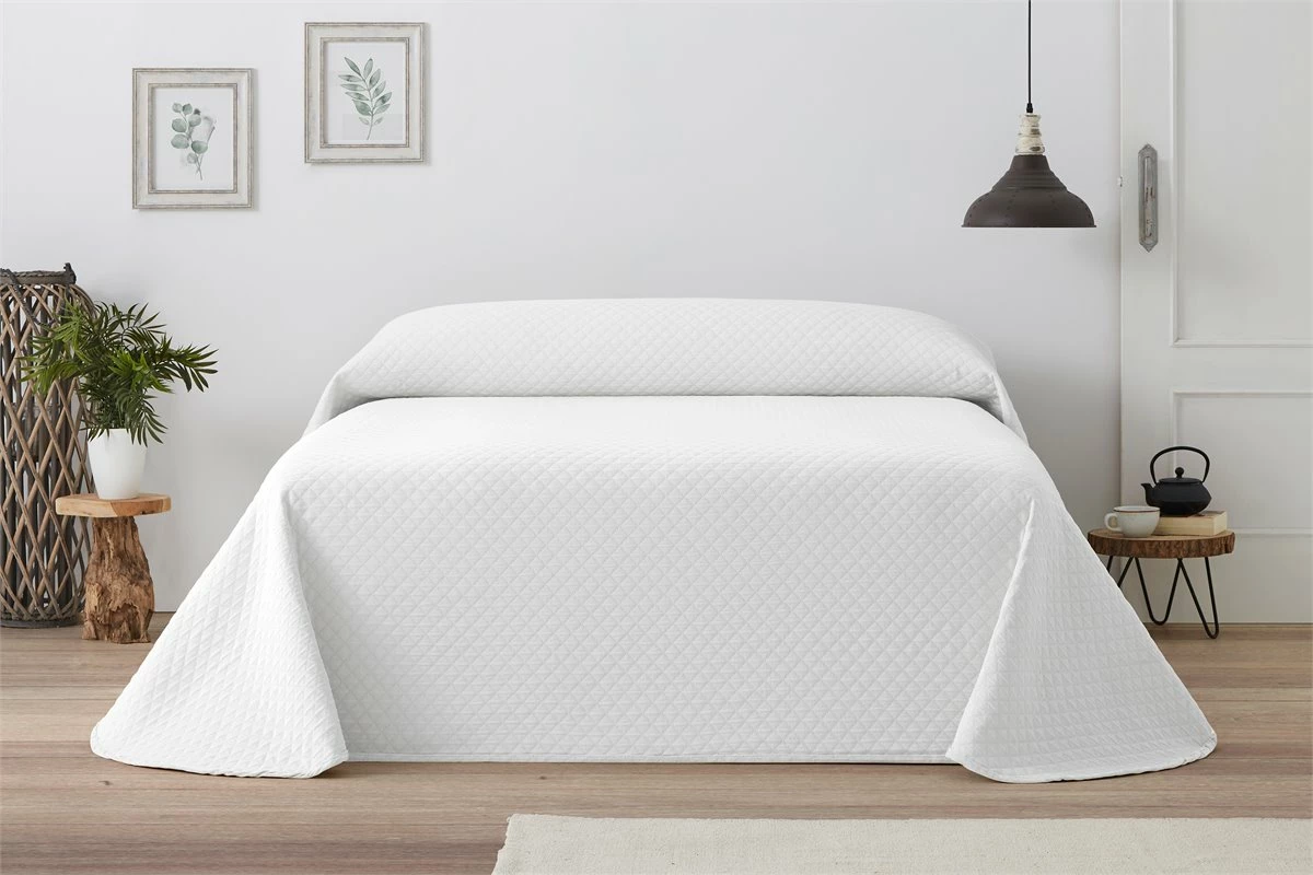 Vipalia - Colcha Bouti Pique 30% Algodón - 70% Poliester. Modelo Silver Cama 90 Cm - 180x260 Cm, Color Blanco/Marfil 4 Vipalia - Colcha Bouti Pique 30% Algodón - 70% Poliester. Modelo Silver Cama 90 Cm - 180x260 Cm, Color Blanco/Marfil - Imagen 2