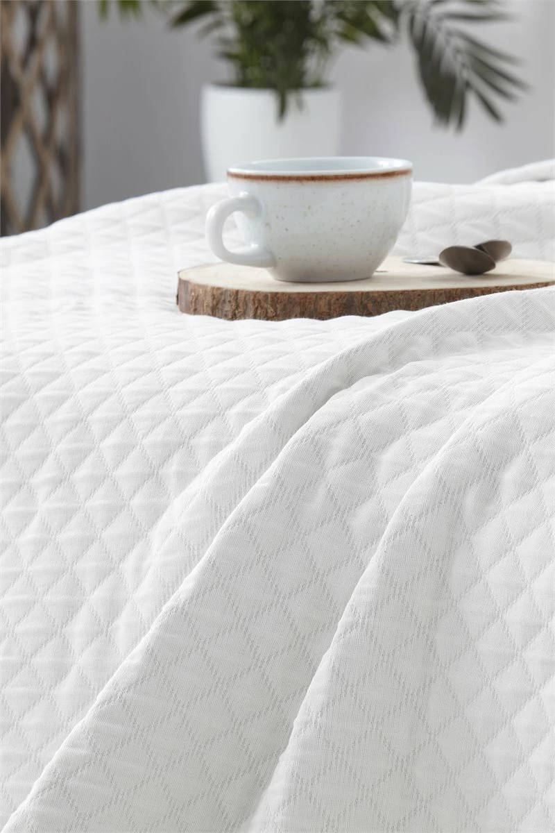 Vipalia - Colcha Bouti Pique 30% Algodón - 70% Poliester. Modelo Silver Cama 90 Cm - 180x260 Cm, Color Blanco/Marfil 5 Vipalia - Colcha Bouti Pique 30% Algodón - 70% Poliester. Modelo Silver Cama 90 Cm - 180x260 Cm, Color Blanco/Marfil - Imagen 3