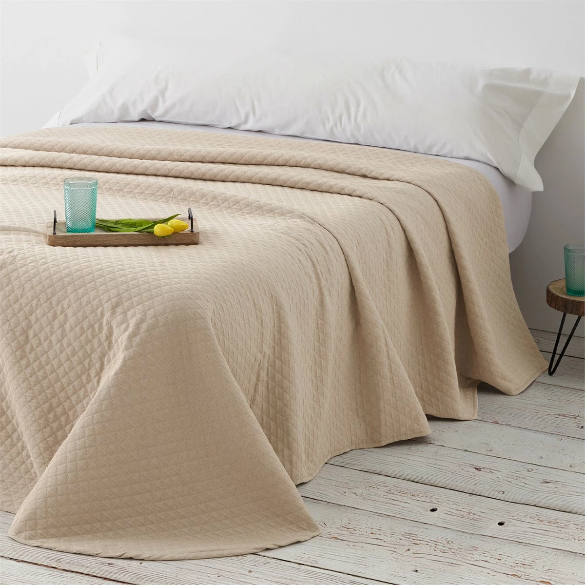 Vipalia - Colcha Bouti Pique 30% Algodón - 70% Poliester. Modelo Silver Cama 150 Cm - 250x260 Cm, Color Beige/Marfil 9 Vipalia - Colcha Bouti Pique 30% Algodón - 70% Poliester. Modelo Silver Cama 150 Cm - 250x260 Cm, Color Beige/Marfil - Imagen 7