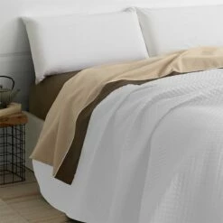 Vipalia Colcha Bouti Verano. Colcha Cama 90 Primavera Y Entretiempo. Colchas Cubre Cama Fina Individual Matrimonio Reversible Acolchada Rombos. 180x260 Cm. Color Blanco. -Forros De Cama Ventas 2024 e204ea5e819d94162fec87693ed293f14ceca75c f6e62b80798046febdbe70bcfde33b8b