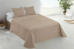 Colcha Lisa + Cojines Acolchada Belmonte Cama 90 Beige 180x260cm