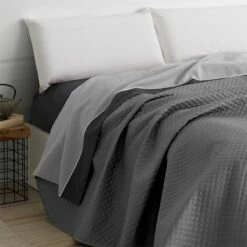 Vipalia Colcha Bouti Verano. Colcha Cama 90 Primavera Y Entretiempo. Colchas Cubre Cama Fina Individual Matrimonio Reversible Acolchada Rombos. 180x260 Cm. Color Gris Oscuro. -Forros De Cama Ventas 2024 efd752ef1b21db60d6ac89fcd11e6eb819b0469f b5d4fdadfd4c4542804e6896b4df07a5