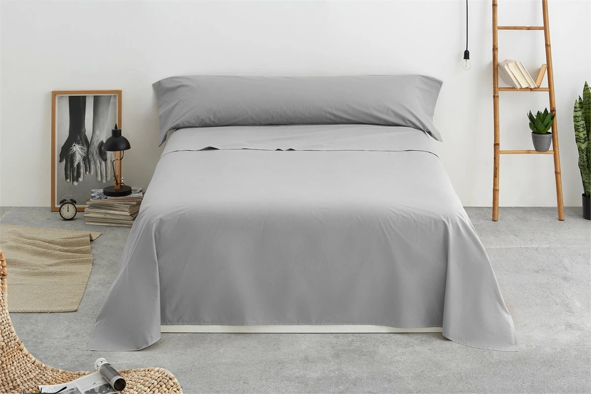 Vipalia - Juego De Sábanas Lisas 3 Piezas 50% Algodón - 50% Poliester. Modelo Rainbow Cama 90 Cm, Color Gris 5 Vipalia - Juego De Sábanas Lisas 3 Piezas 50% Algodón - 50% Poliester. Modelo Rainbow Cama 90 Cm, Color Gris - Imagen 3